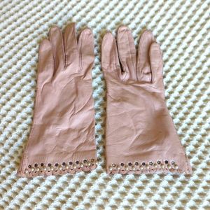 Pretty pale pink leather gloves